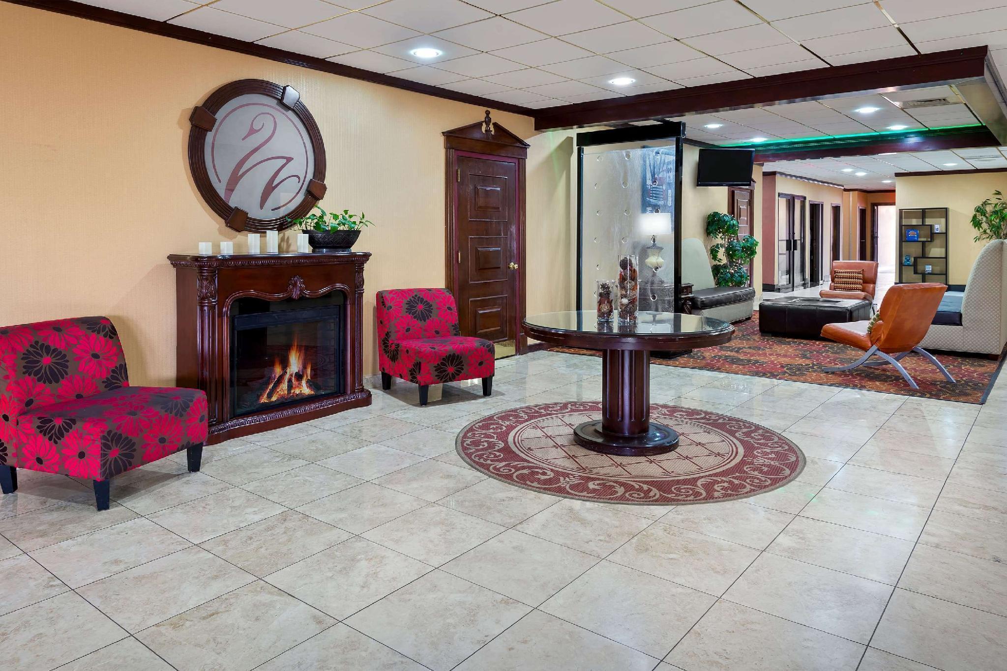 Travelodge By Wyndham Indianapolis Speedway Εξωτερικό φωτογραφία