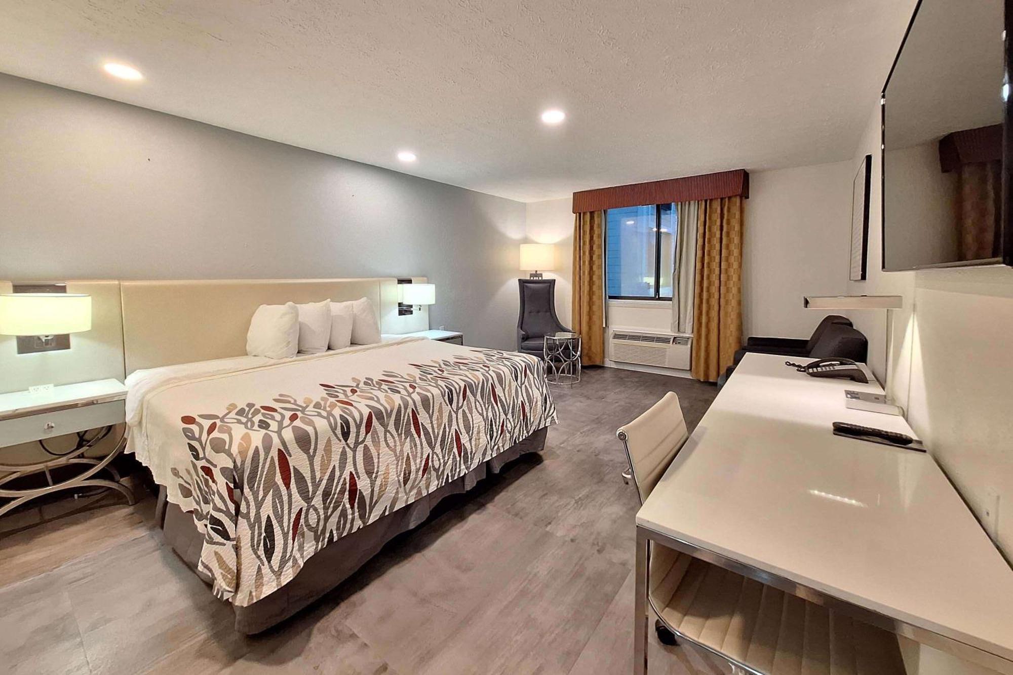 Travelodge By Wyndham Indianapolis Speedway Εξωτερικό φωτογραφία