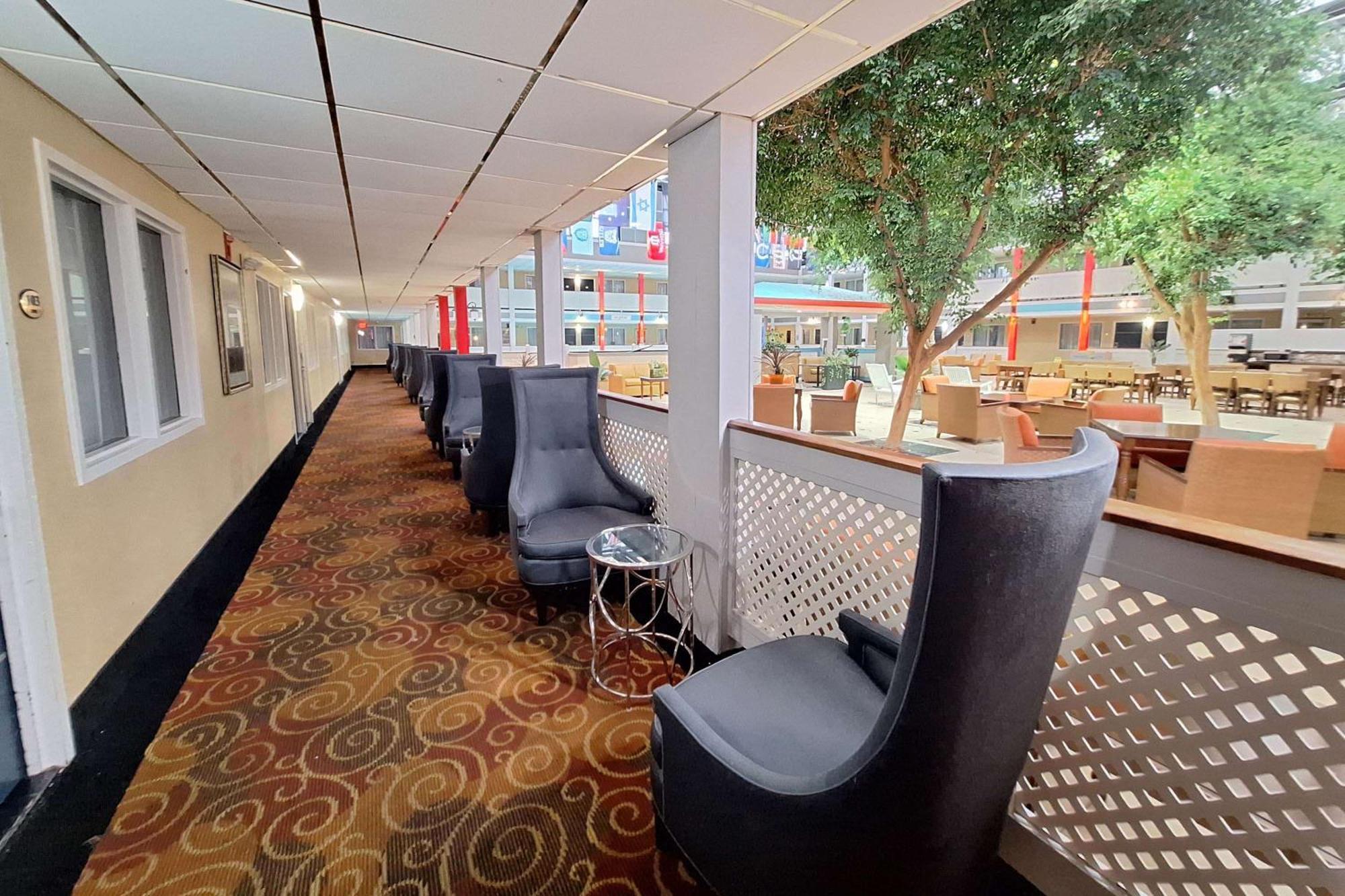 Travelodge By Wyndham Indianapolis Speedway Εξωτερικό φωτογραφία