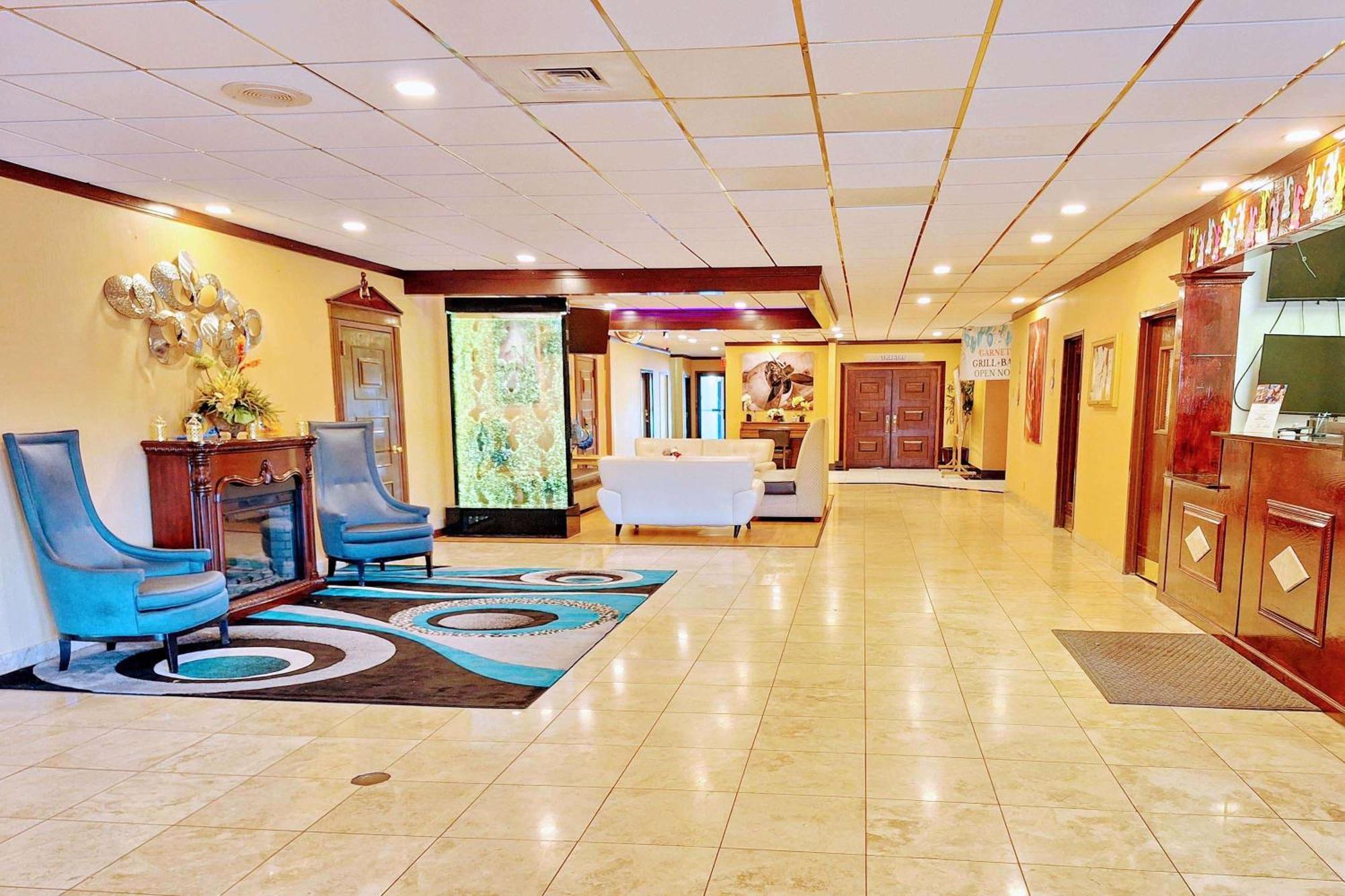 Travelodge By Wyndham Indianapolis Speedway Εξωτερικό φωτογραφία