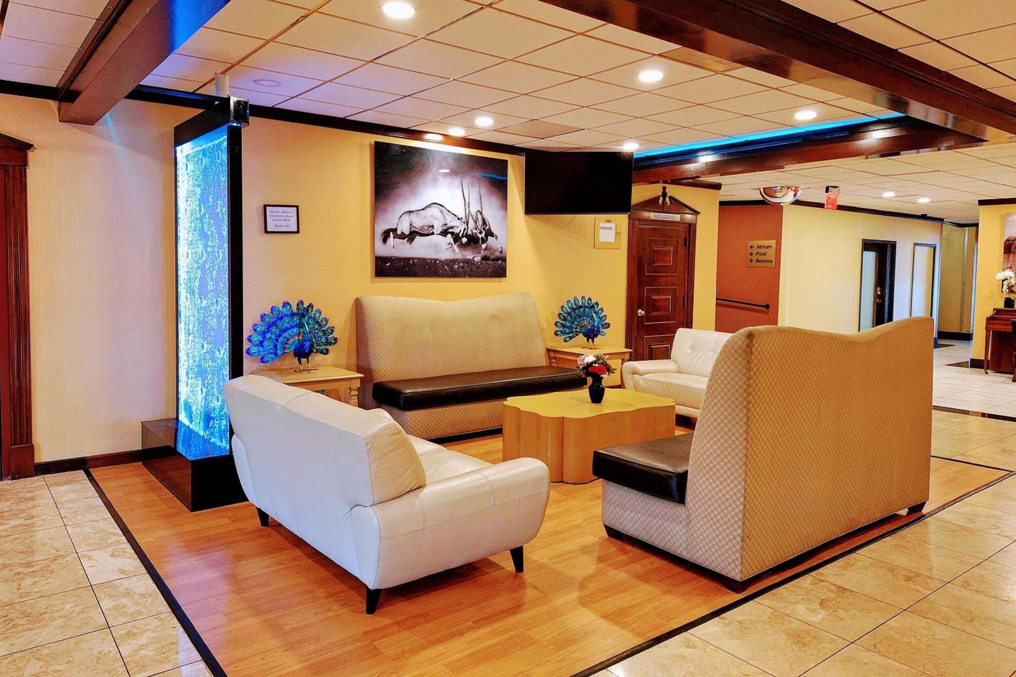 Travelodge By Wyndham Indianapolis Speedway Εξωτερικό φωτογραφία