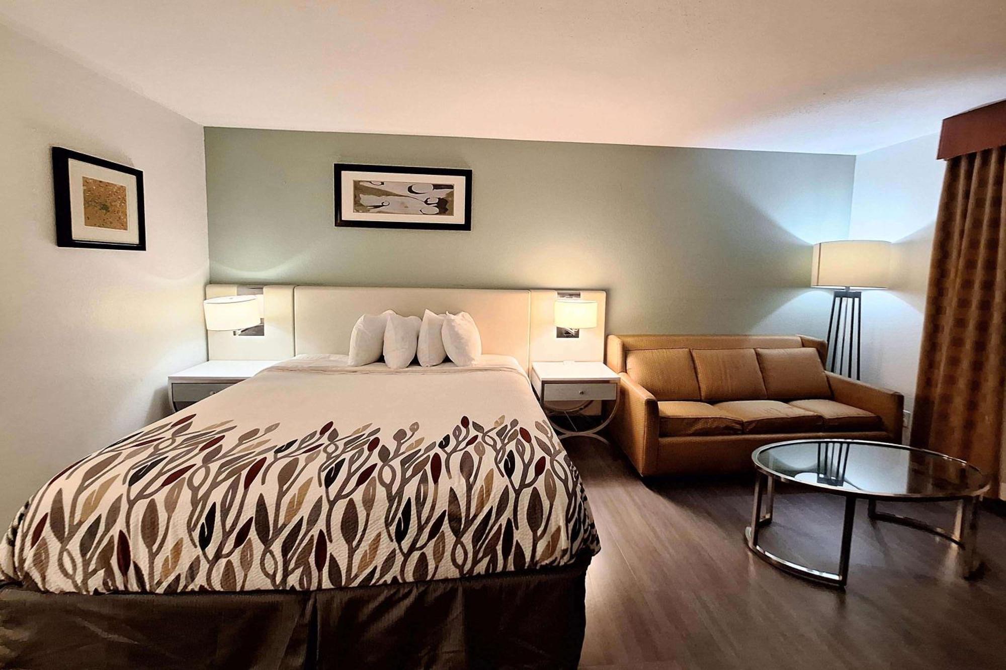 Travelodge By Wyndham Indianapolis Speedway Εξωτερικό φωτογραφία